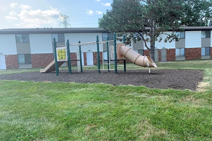 Image of Kokomo Manor (4)