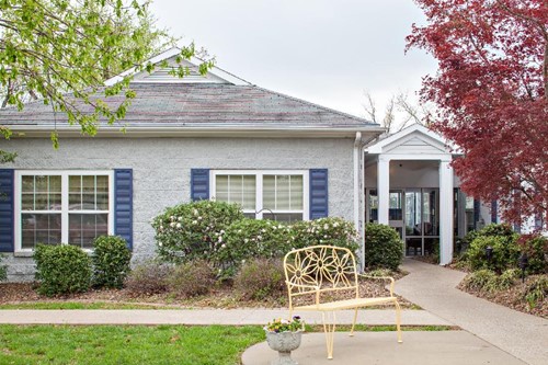 Image of Madisonville Health and Rehab - Madisonville, KY (1)