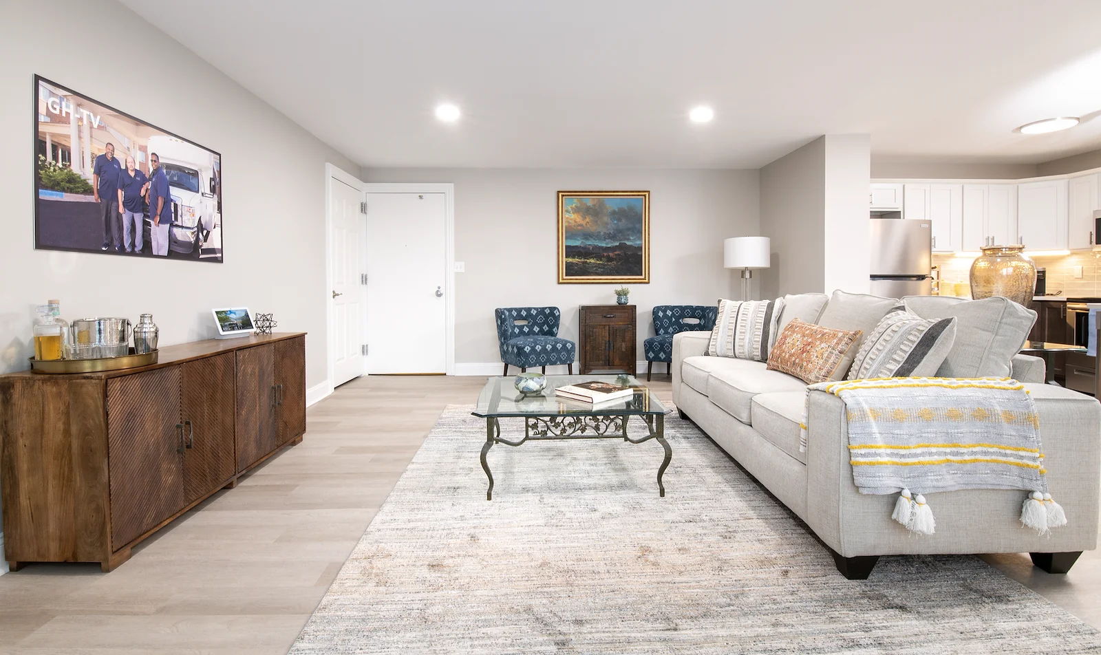 Glacier Hills Senior Living apartment living room