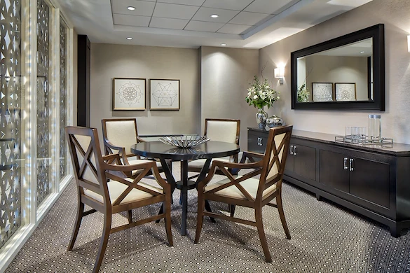 Image of Warren Barr North Shore (6)