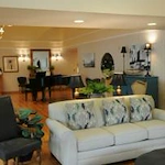 Image of Lynden Manor (2)