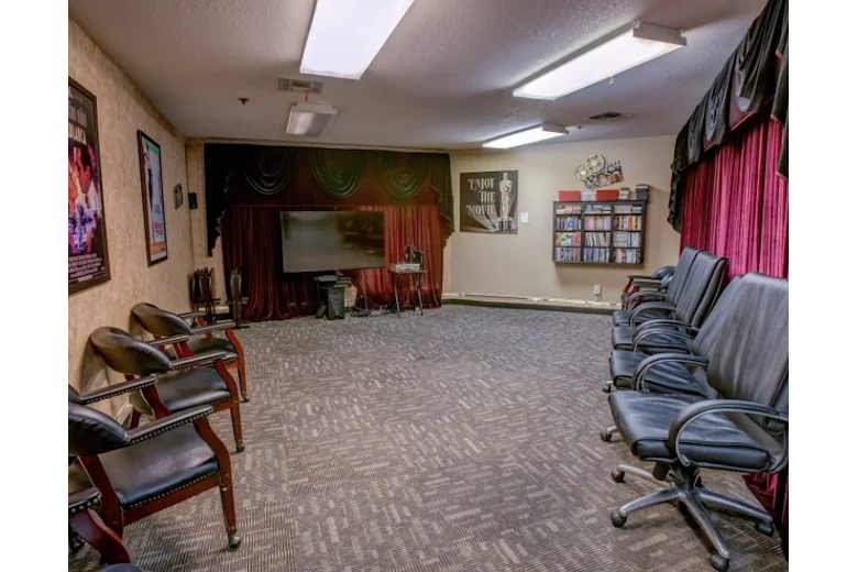 Image of Golden Pond Retirement Community (10)