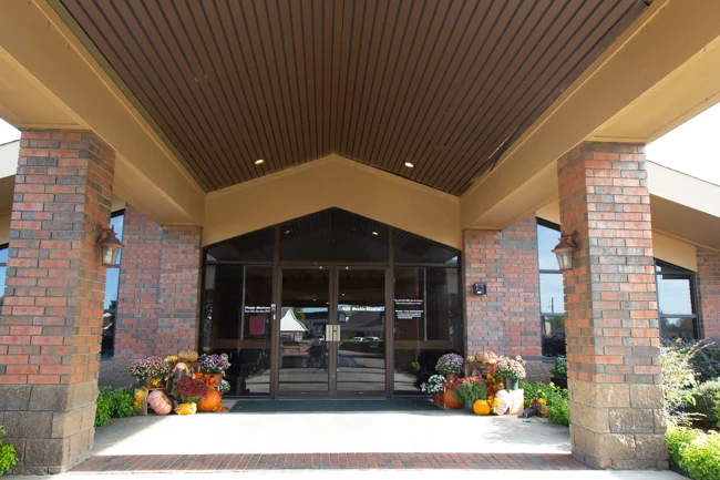 Image of Sequoyah Pointe Living Center (1)