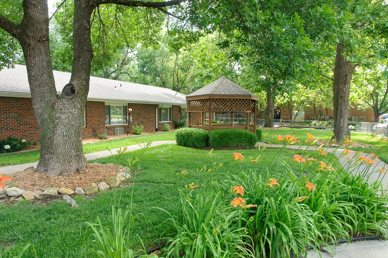 Image of Life Care Center Of Kansas City (5)