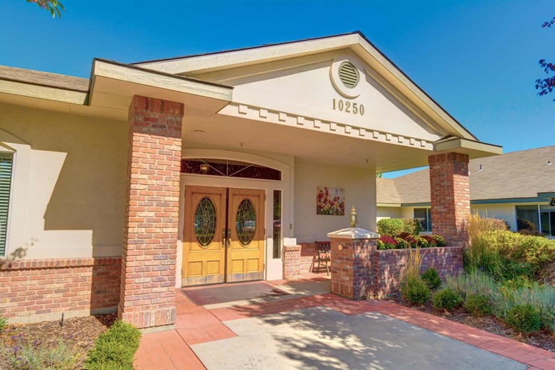 Image of Overland Court Senior Living (1)