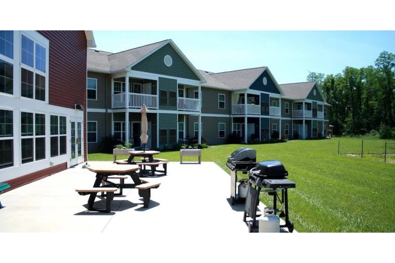 Image of Farmington Gardens (2)