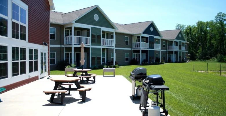 Image of Farmington Gardens (2)