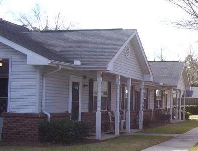 Image of Oakland Village Apartments (2)