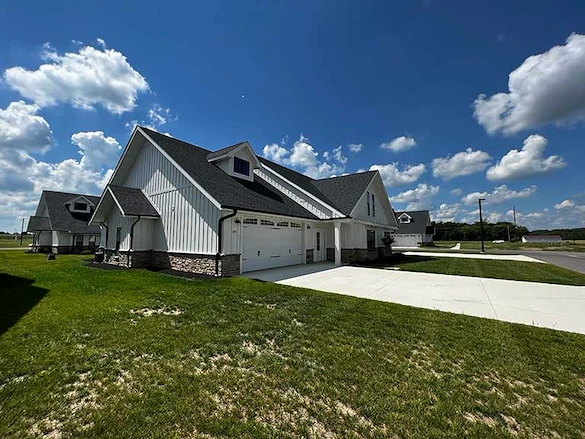 Image of The Villas at Sheriden (2)