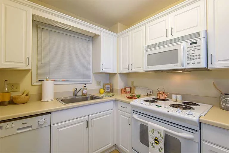 Image of Garden Plaza at Cleveland (5)