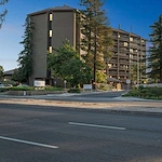 Rosewood Senior Living in Bakersfield, CA, exterior