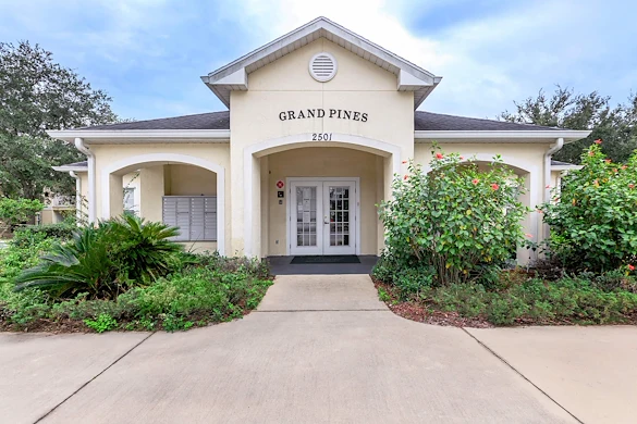 Image of Grand Pines Senior Apartments (1)