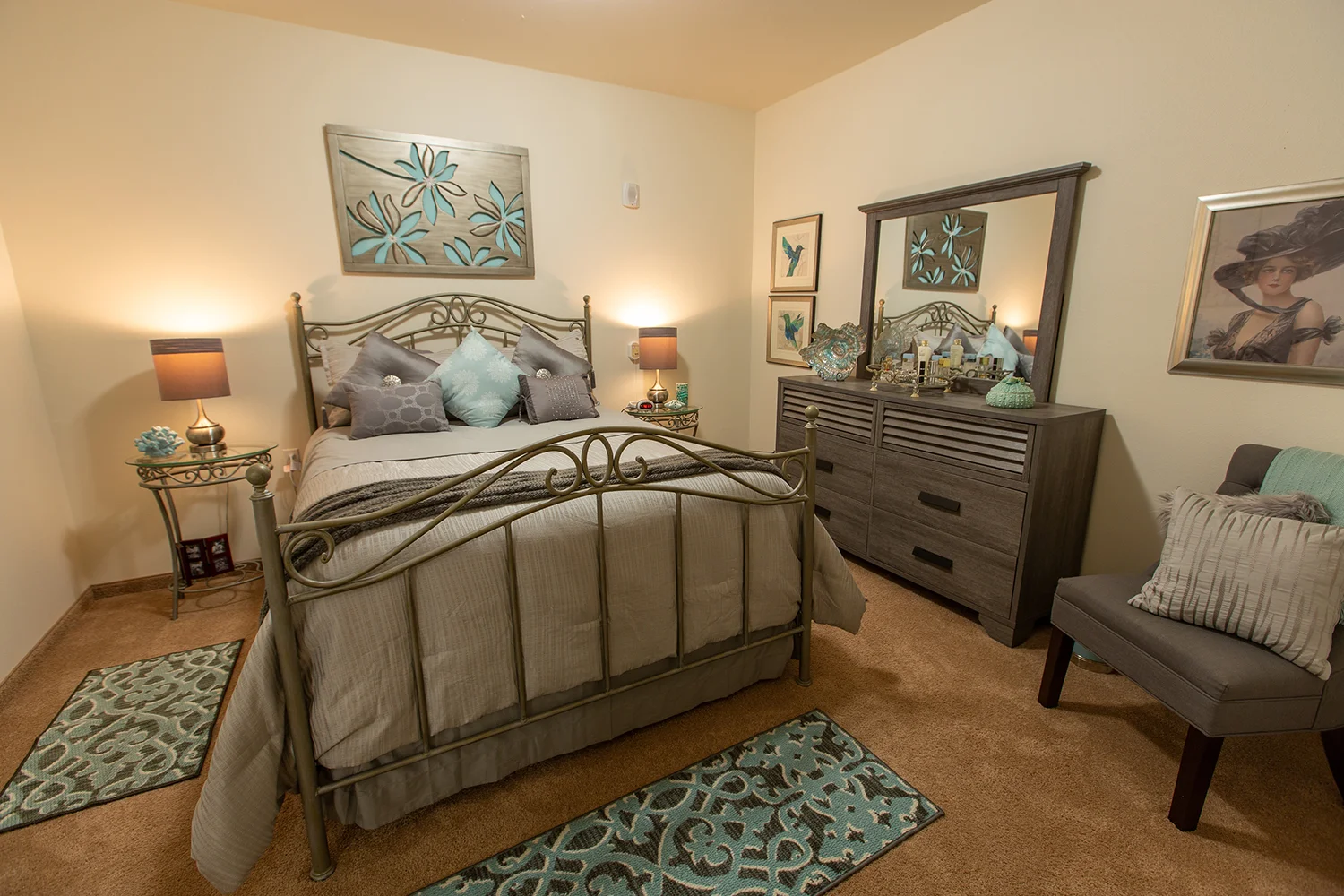 Summit Glen Gracious Retirement Living Hawthorn Senior independent Living in Colorado Springs, Colorado apartment bedroom