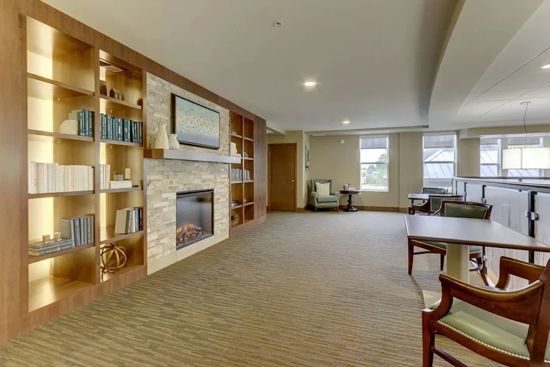 Image of The Legends at Silver Lake Village (5)