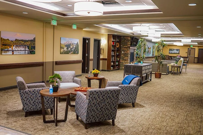 Fieldstone Memory Care of Puyallup sitting area