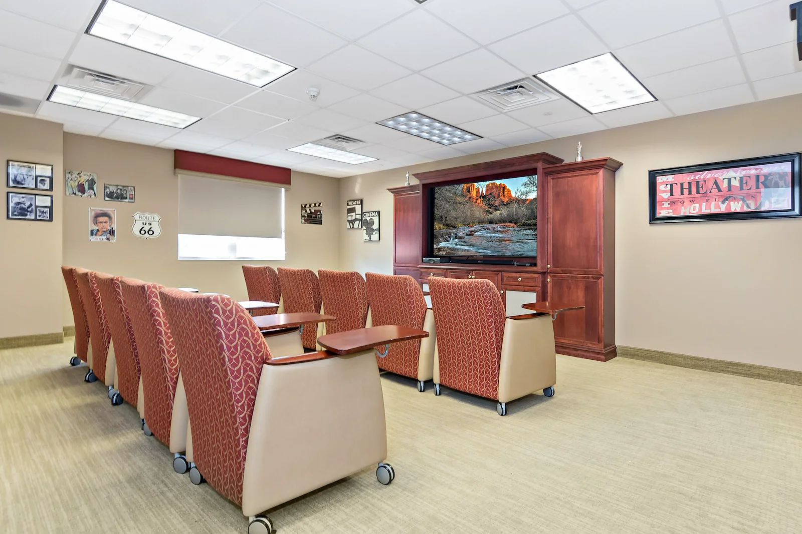 Image of Bentley Commons at Paragon Village (6)