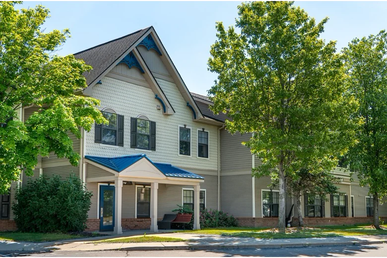 Image of Commonwealth Senior Living at New Baltimore (2)