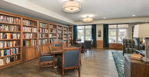 Image of Applewood Pointe of Roseville at Central Park Cooperative (3)