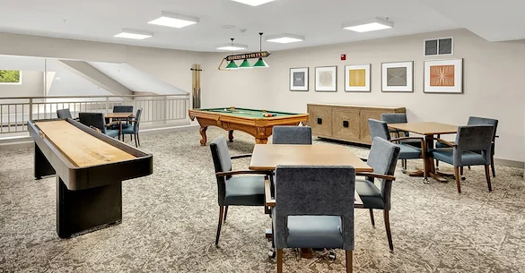 Image of Holiday Redbud Hills (4)