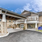 Image of Violet Springs Senior Living (1)