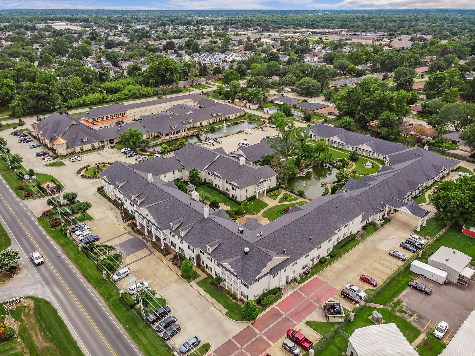 Montclair Park Assisted and Independent Senior Living in Shreveport, LA drone view