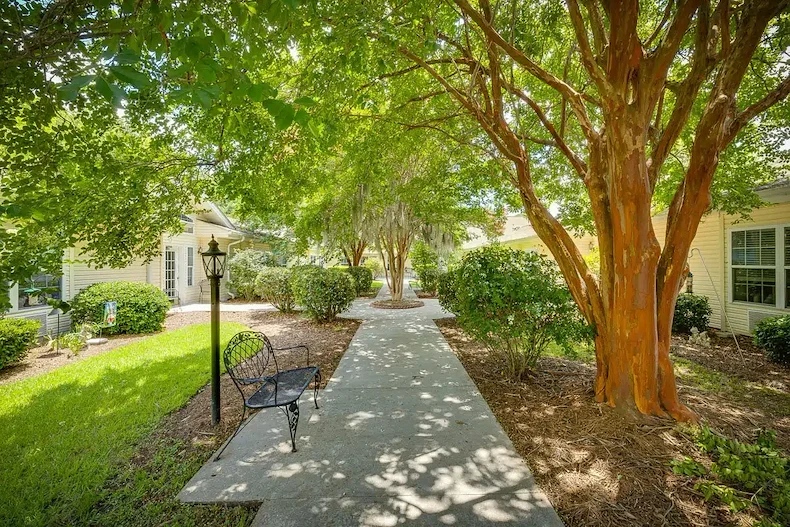 Image of Pinewood Square Assisted Living (9)