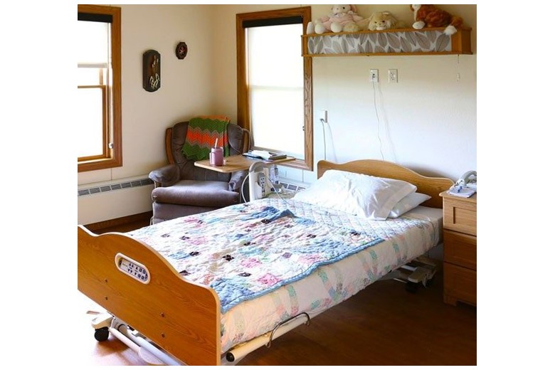 Image of Neighbors - West Neighborhood (The) (9)