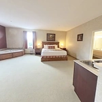 Image of Senior Suites At Century Farms (5)