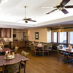 Image of Twin Oaks Assisted Living (4)