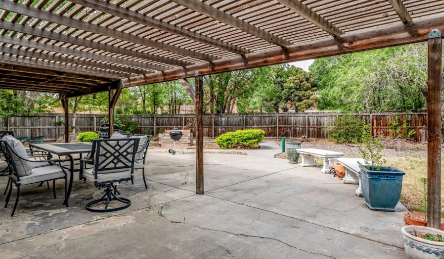 Image of Woodburn Home (9)