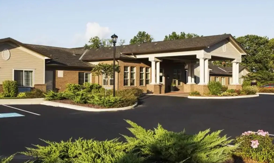 Image of Colonial Gardens Memory Care (1)