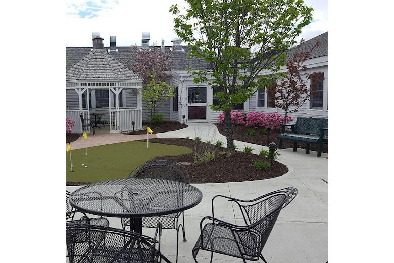 Image of Ross Manor (4)