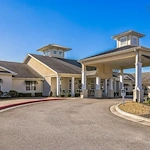 Barclay House of Augusta, senior living community offering assisted living and memory care in Augusta, GA, exterior and front entrance