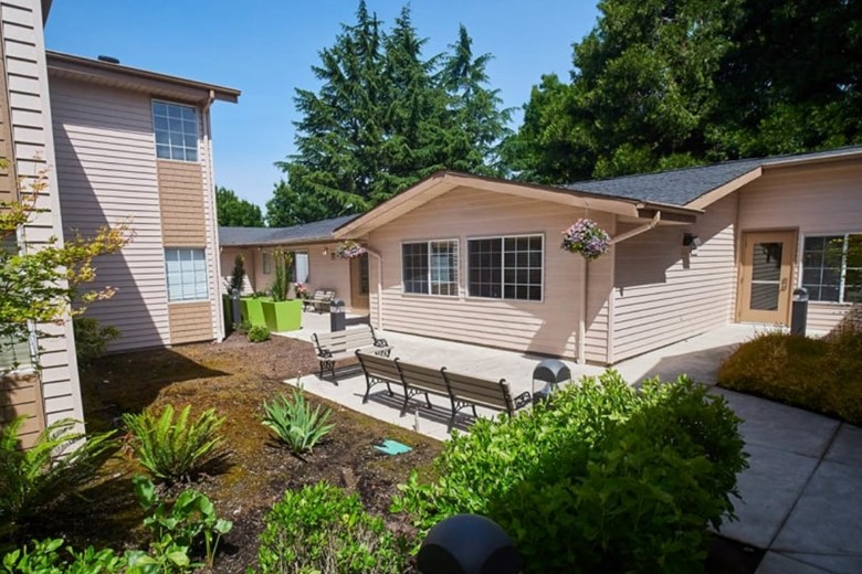 Image of Emerald Gardens of Woodburn (4)