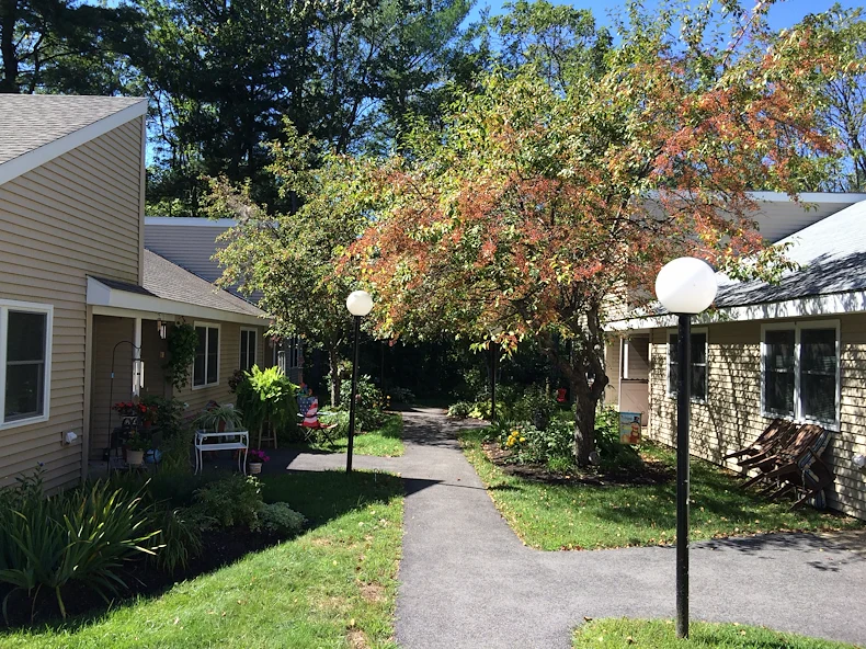 Image of Pond View Apartments (1)