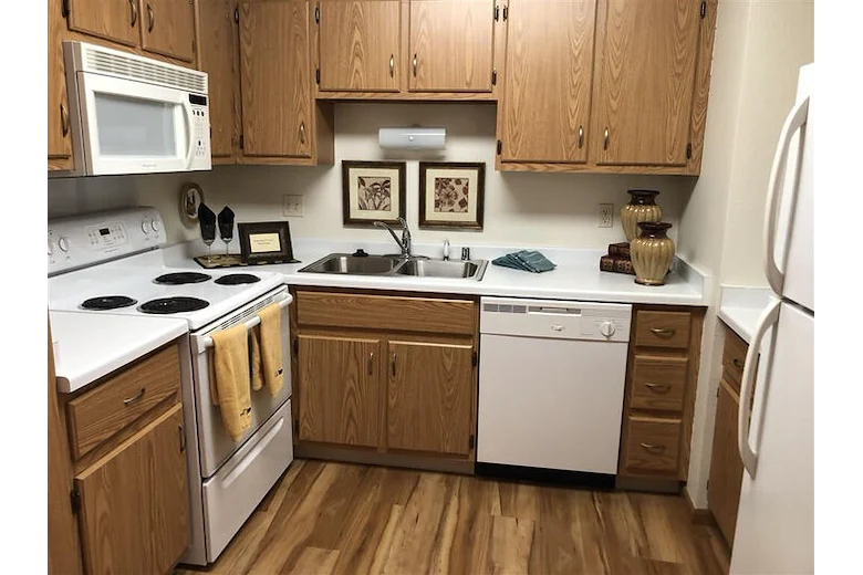 Image of Parkway Landings Seniors Apartments (5)