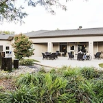 Windsor Heights Senior Living, assisted living and memory care in Beachwood, OH, outdoor seating area