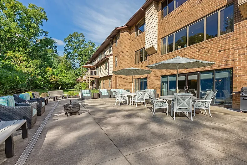 Image of Westlake Pointe Senior Living (9)