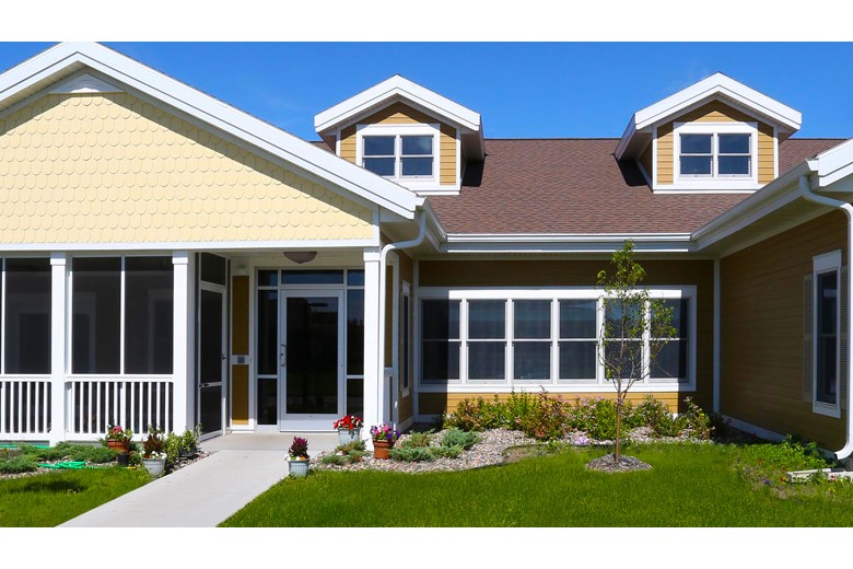 Image of Neighbors - West Neighborhood (The) (3)
