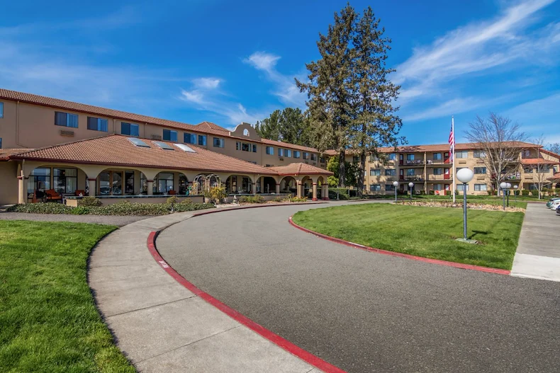 Image of Holiday Redwood Retirement Residence (1)