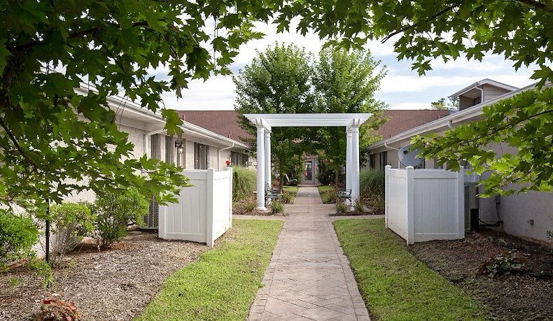 Image of Commonwealth Senior Living at Radford (2)