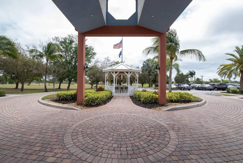 Image of Barrington Terrace of Naples (2)