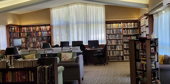 Image of Motion Picture And T.V. Hosp D/P Snf (4)