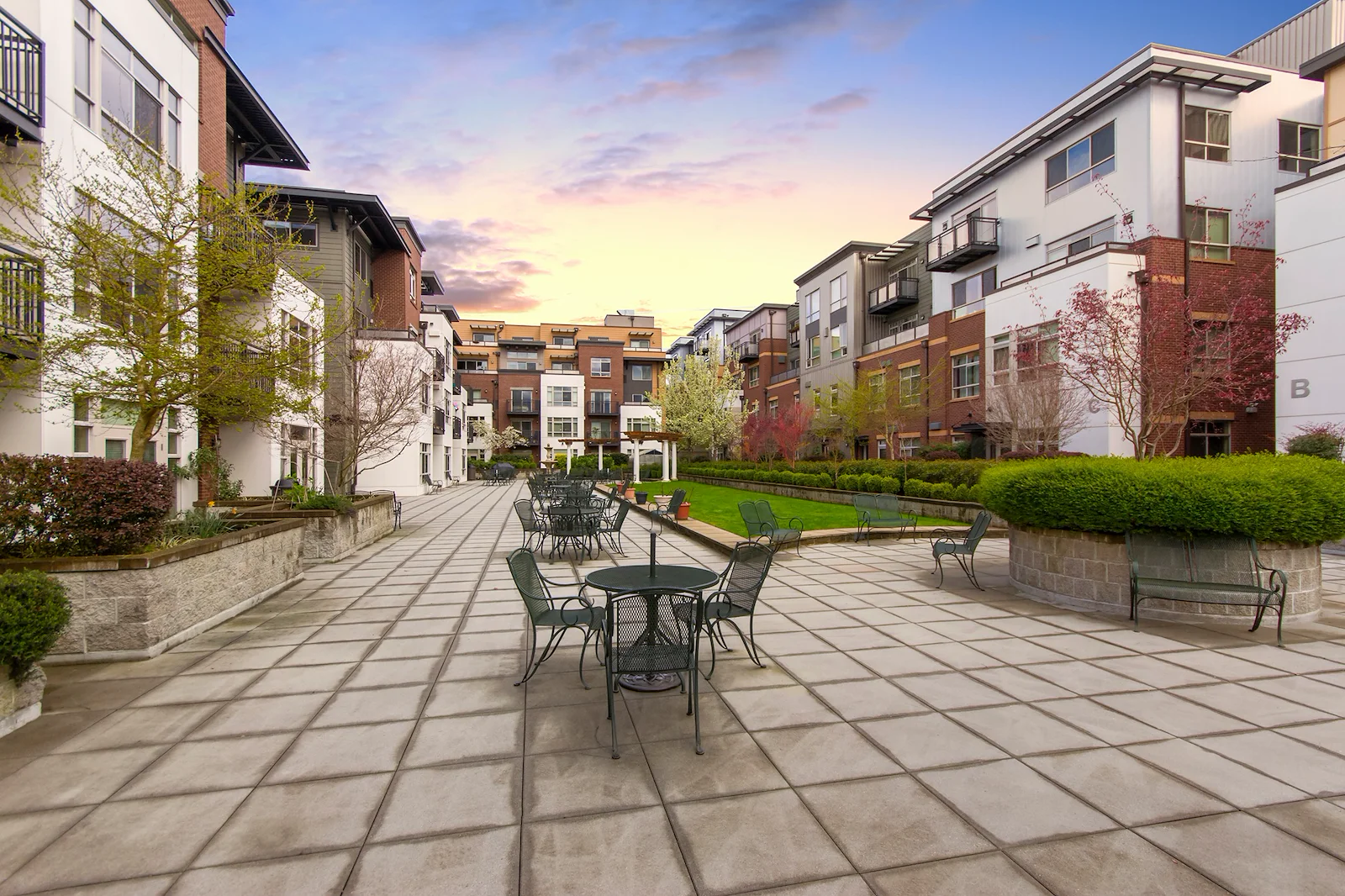 Image of Merrill Gardens at The University (9)