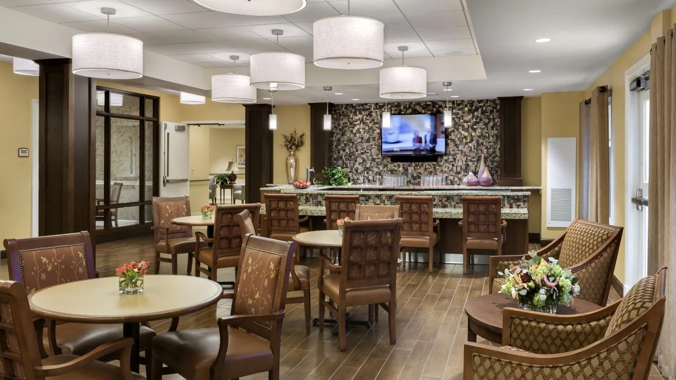 Image of Benchmark Senior Living at Woburn (5)