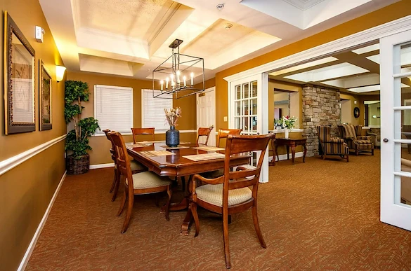 Aberdeen Crossings by New Perspective, senior living community offering assisted living in Highland Heights, OH, private dining room