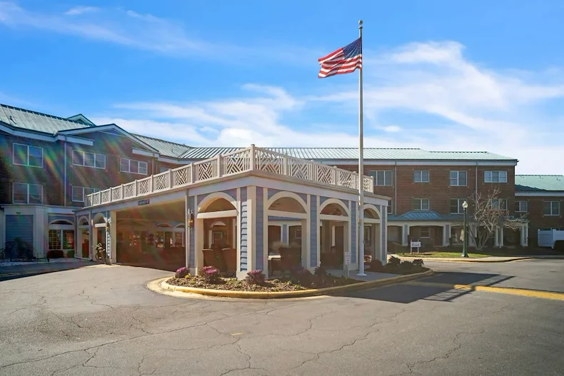 Barclay House of Tarboro senior living community offering independent living, assisted living, and memory care in Tarboro, NC, front exterior and entrance