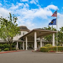 Parkrose Chateau Gracious Retirement Living Hawthorn Senior Independent Living in Portland, Oregon front exterior