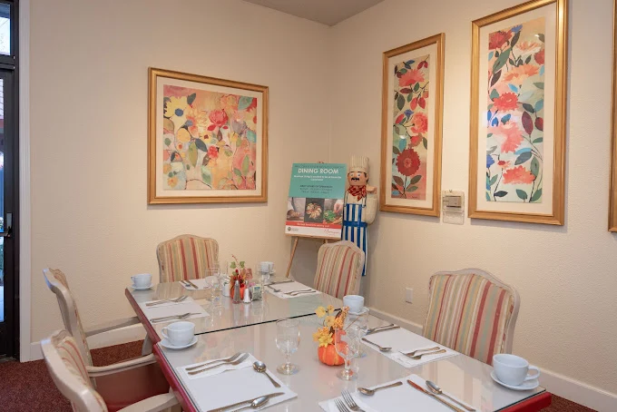 Image of Roseville Commons Senior Living (8)