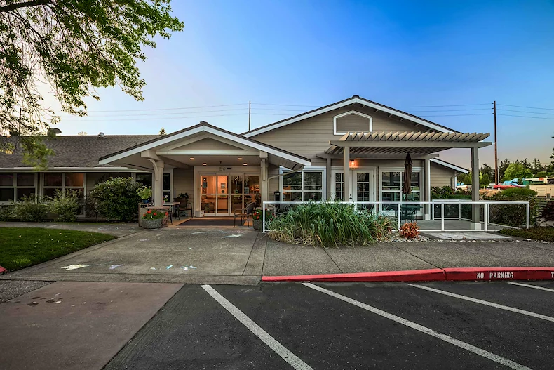 Image of Crista Shores Senior Living (3)